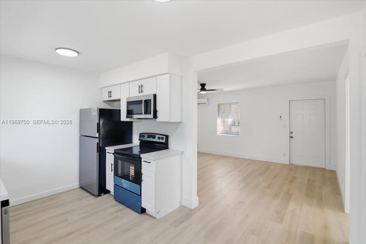 LAUDERDALE MANORS ADD - Residential