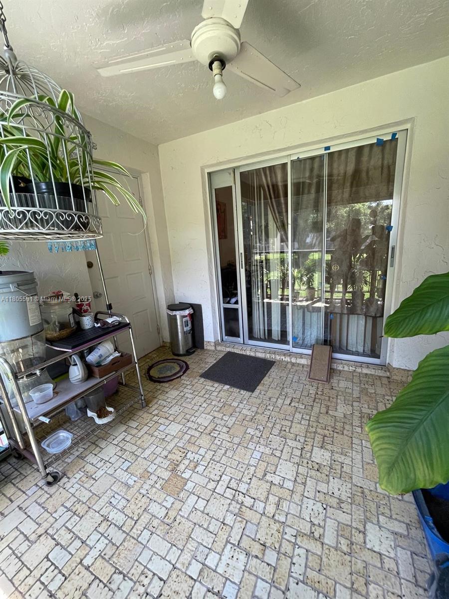 OMEGA CONDO NO 5 - Residential