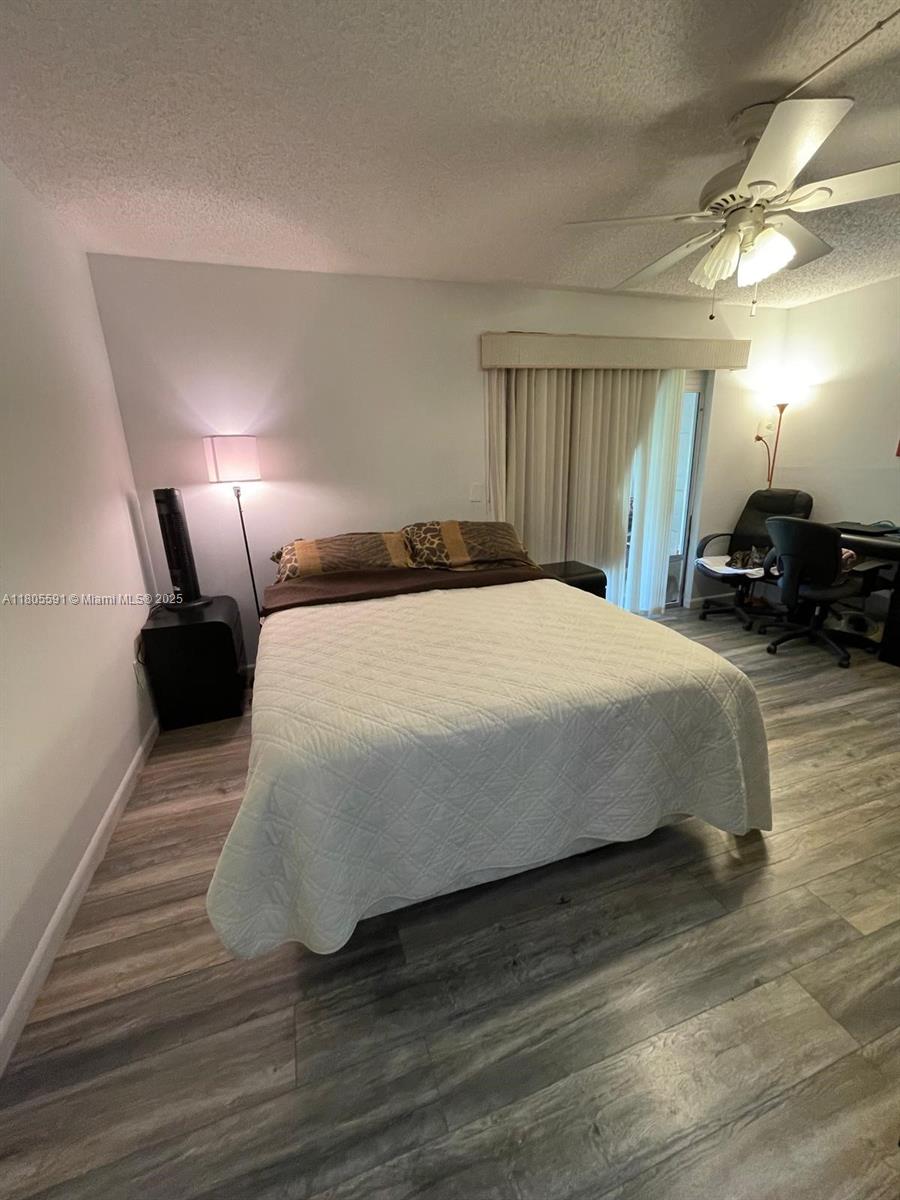 OMEGA CONDO NO 5 - Residential