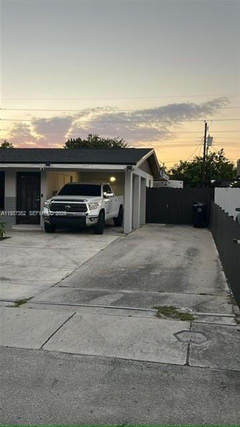 2041 NW 30th Way Fort Lauderdale FL 33311