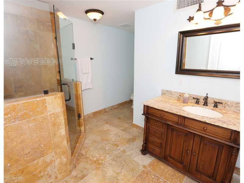CORAL LAKE - Residential