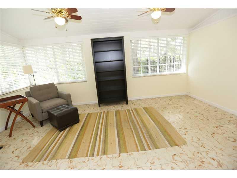 CORAL LAKE - Residential