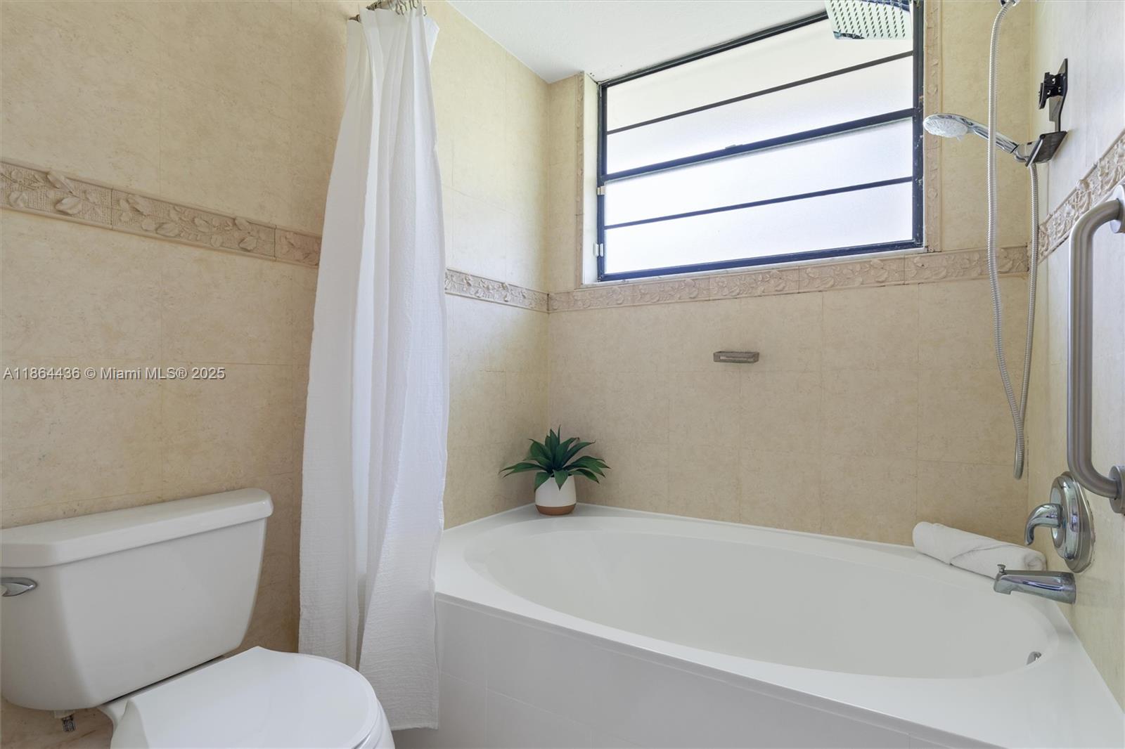 VILLAS AT WOODMONT TR 73 - Residential