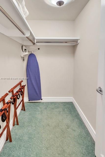 1435 Brickell Ave 3011