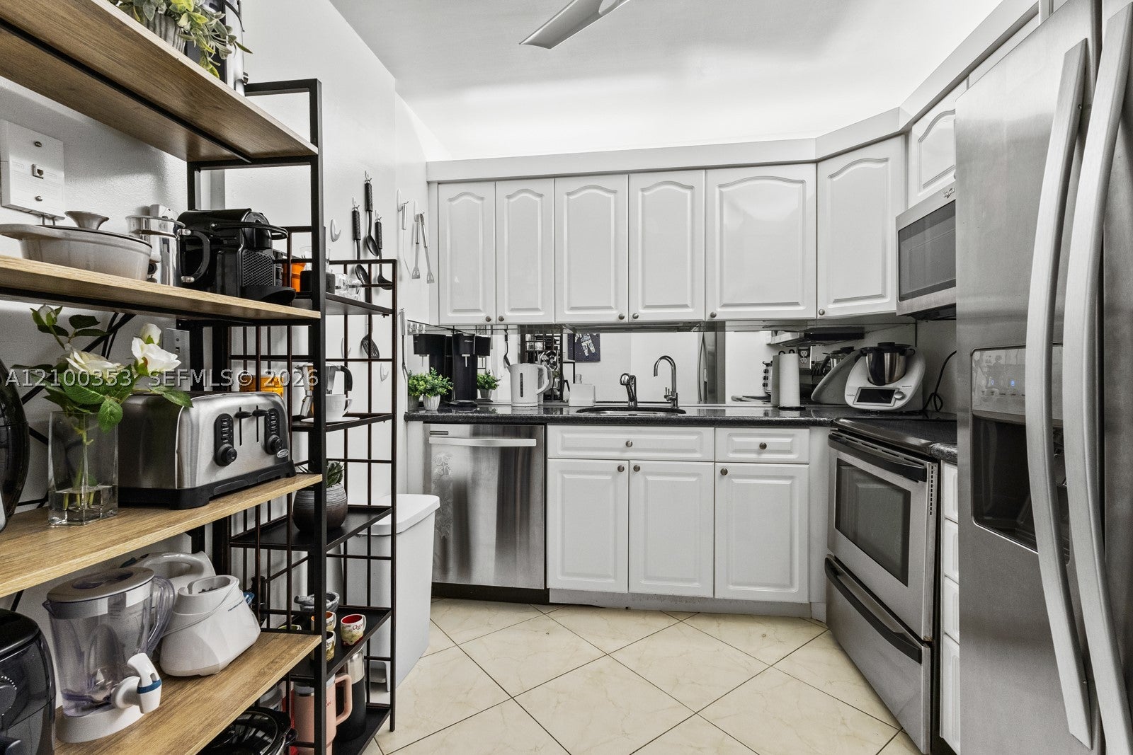 600 Three Islands Blvd 612