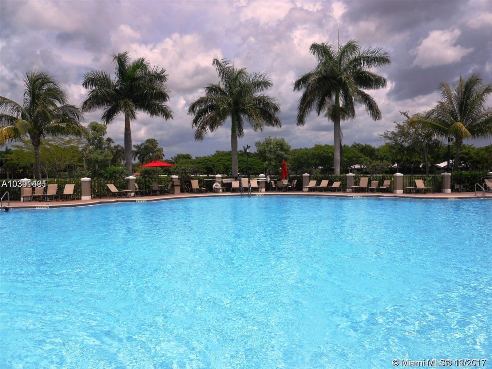 LAKES BY THE BAY EVE REPL - Residential Lease