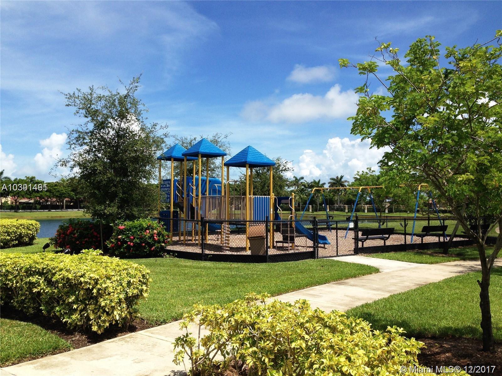 LAKES BY THE BAY EVE REPL - Residential Lease