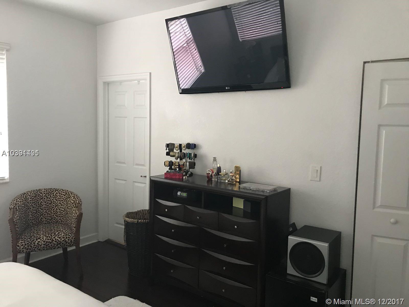 LAKES BY THE BAY EVE REPL - Residential Lease