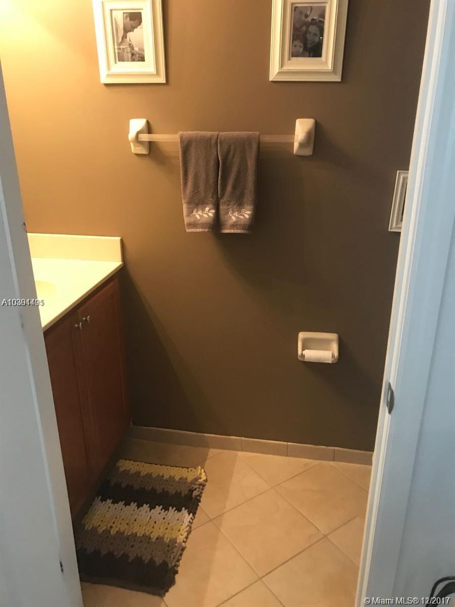 LAKES BY THE BAY EVE REPL - Residential Lease