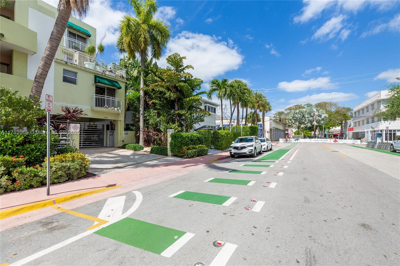 Rental Property at 1614 Euclid Ave 34, Miami Beach, Miami-Dade County, Florida - Bedrooms: 2 
Bathrooms: 2  - $3,200 MO.