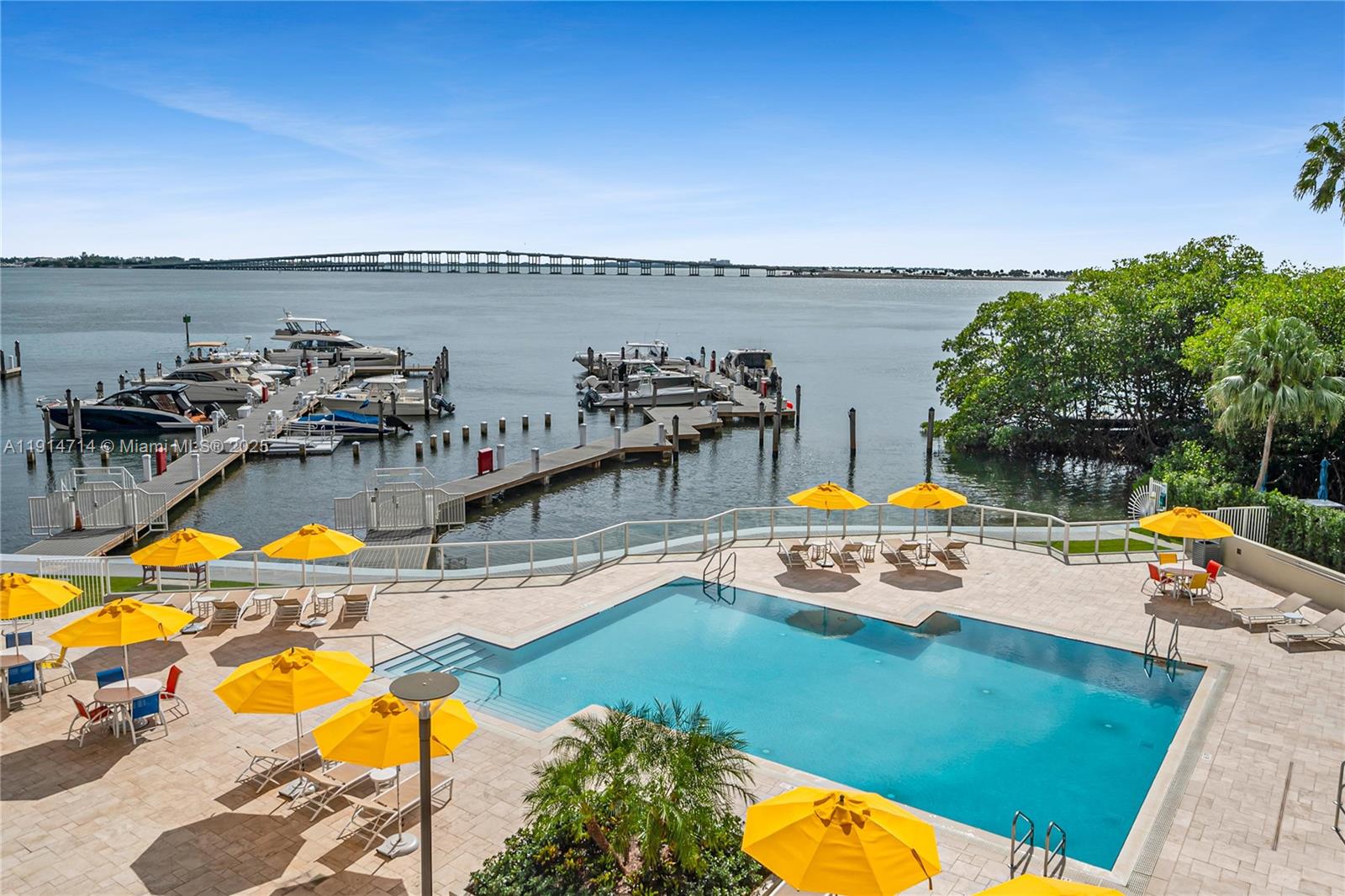 VILLA REGINA CONDO - Residential