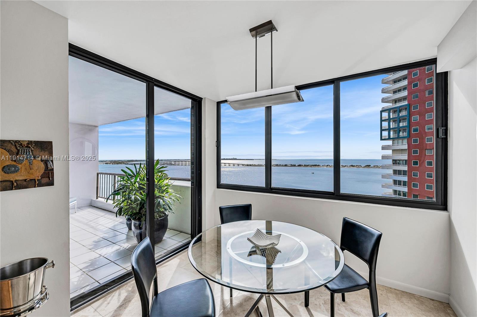 VILLA REGINA CONDO - Residential