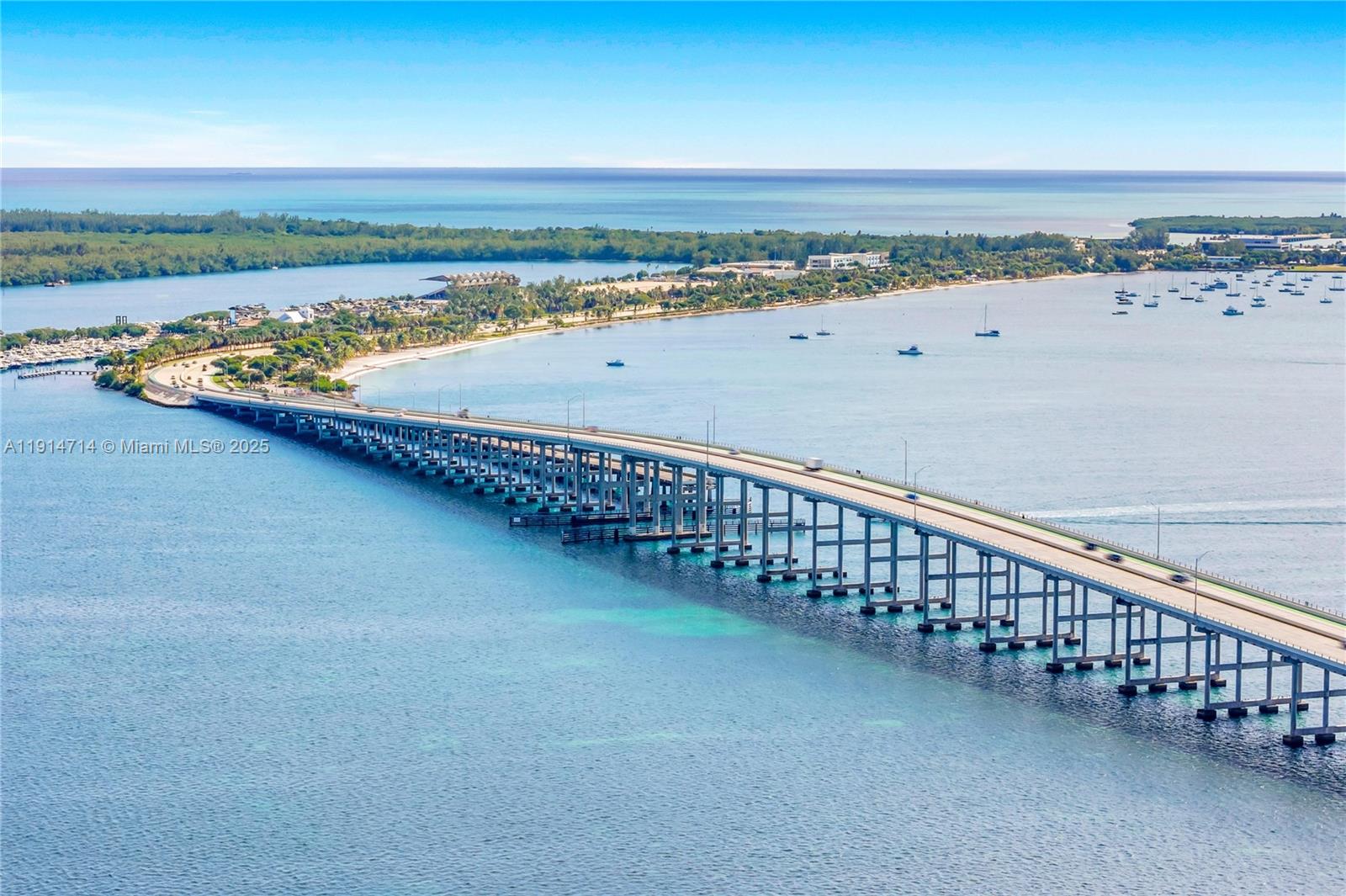 VILLA REGINA CONDO - Residential