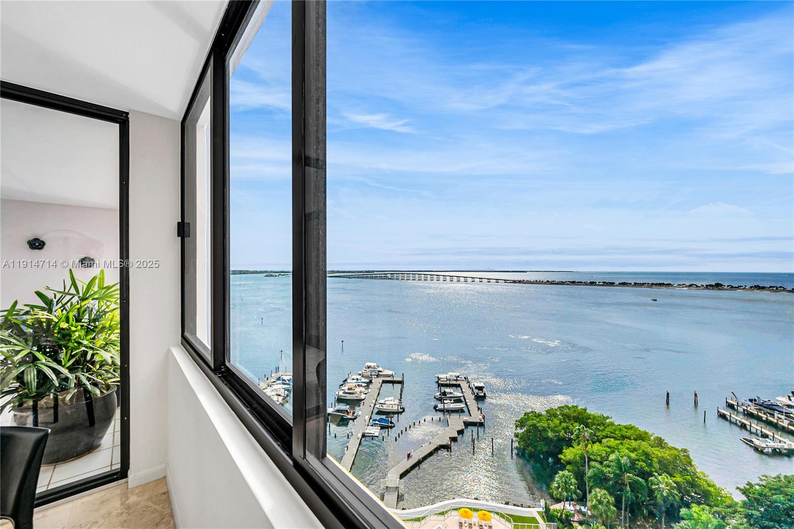 VILLA REGINA CONDO - Residential