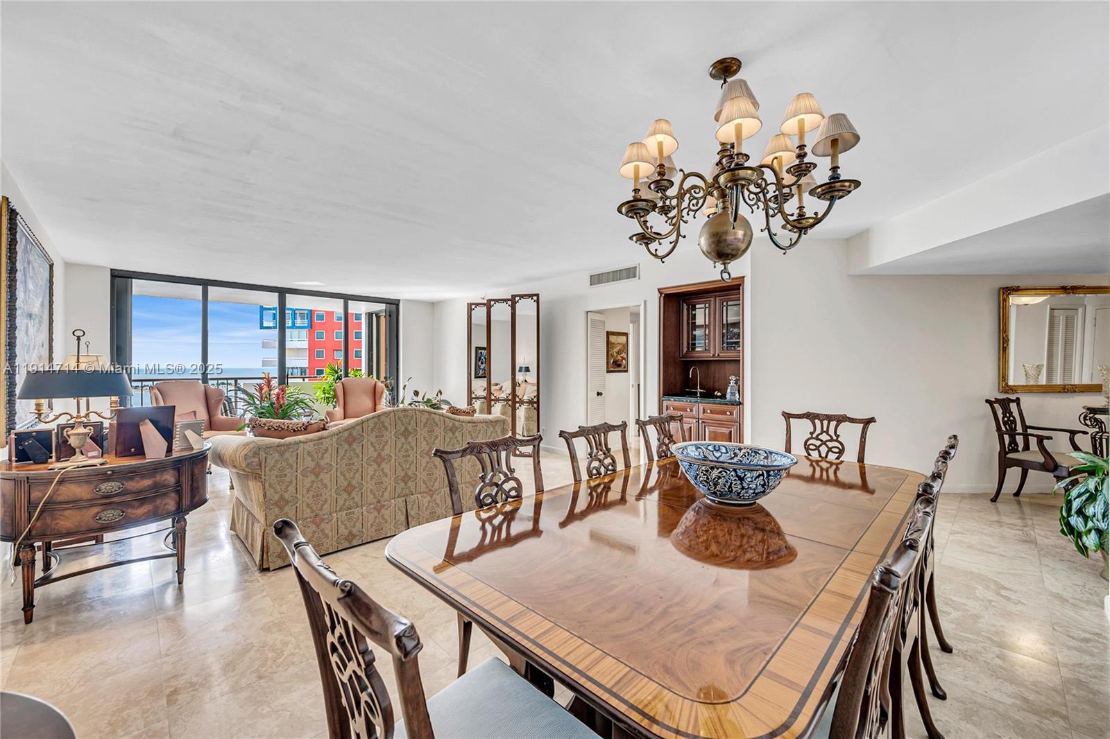 VILLA REGINA CONDO - Residential