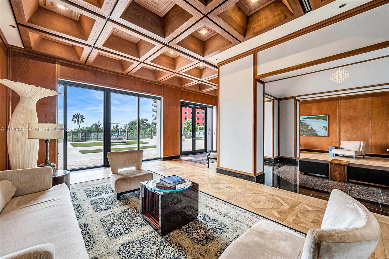 VILLA REGINA CONDO - Residential