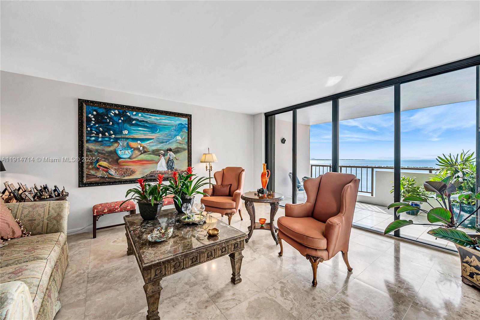 VILLA REGINA CONDO - Residential