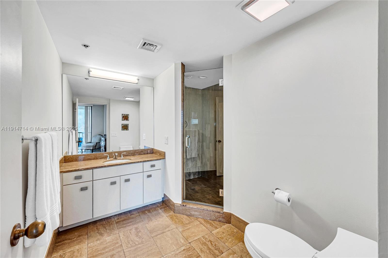 VILLA REGINA CONDO - Residential