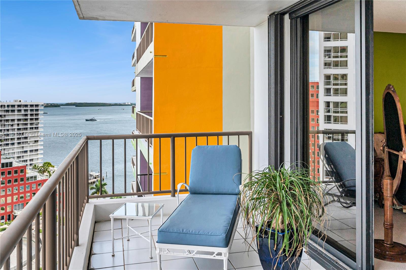 VILLA REGINA CONDO - Residential