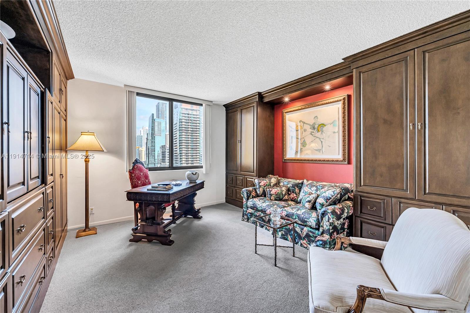 VILLA REGINA CONDO - Residential