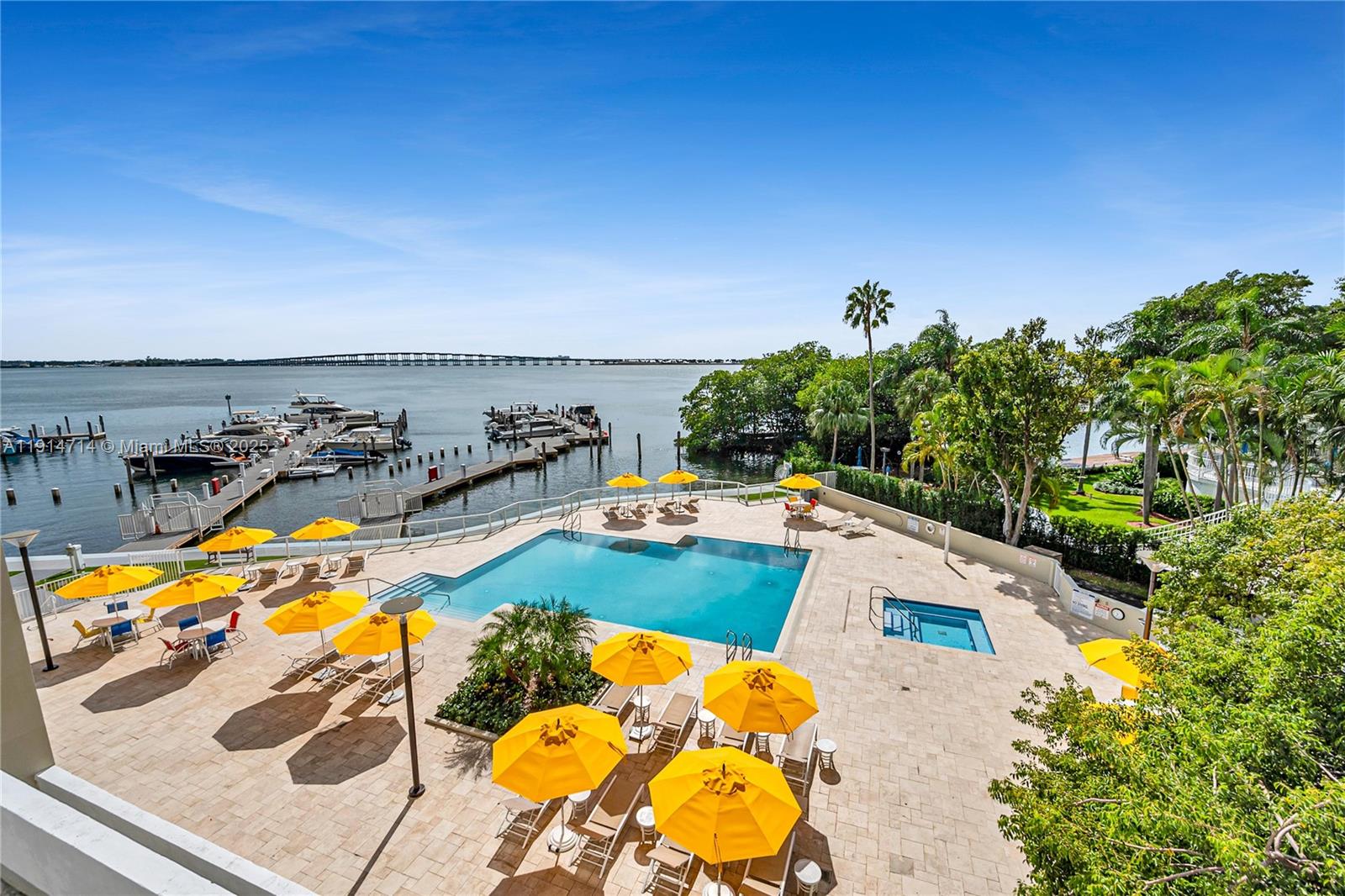 VILLA REGINA CONDO - Residential