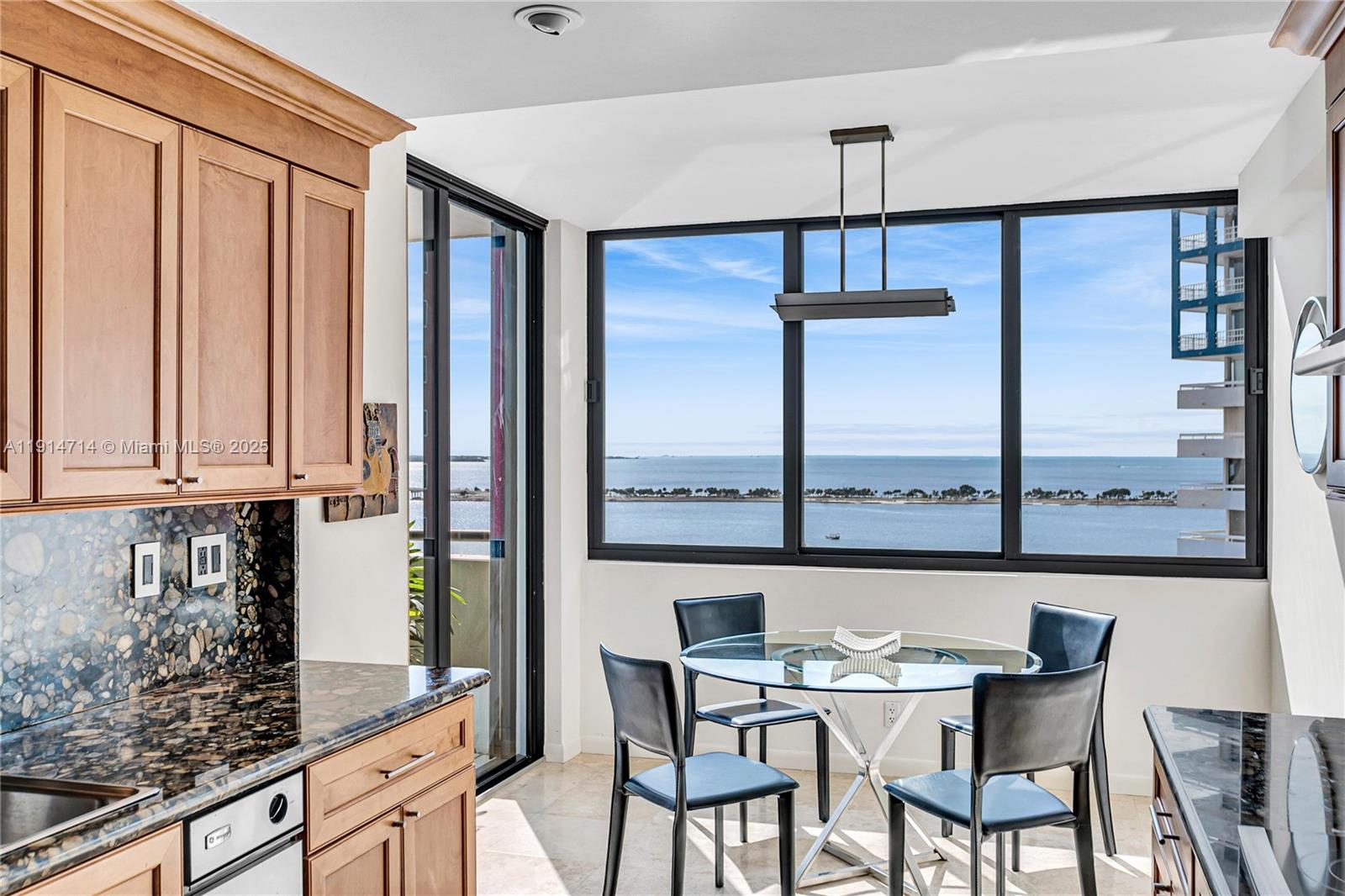 VILLA REGINA CONDO - Residential