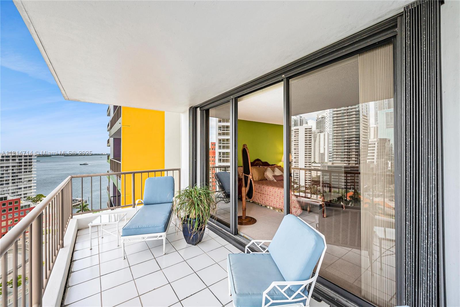 VILLA REGINA CONDO - Residential