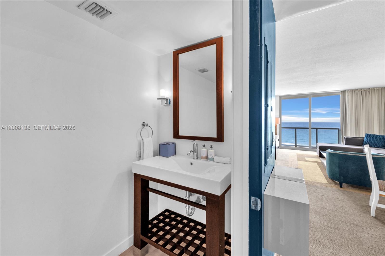 SOLE CONDO - Residential