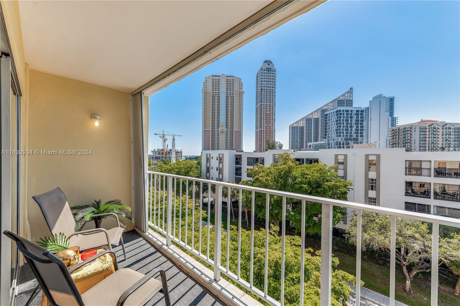 MARBELLA TOWER CONDO - Residential