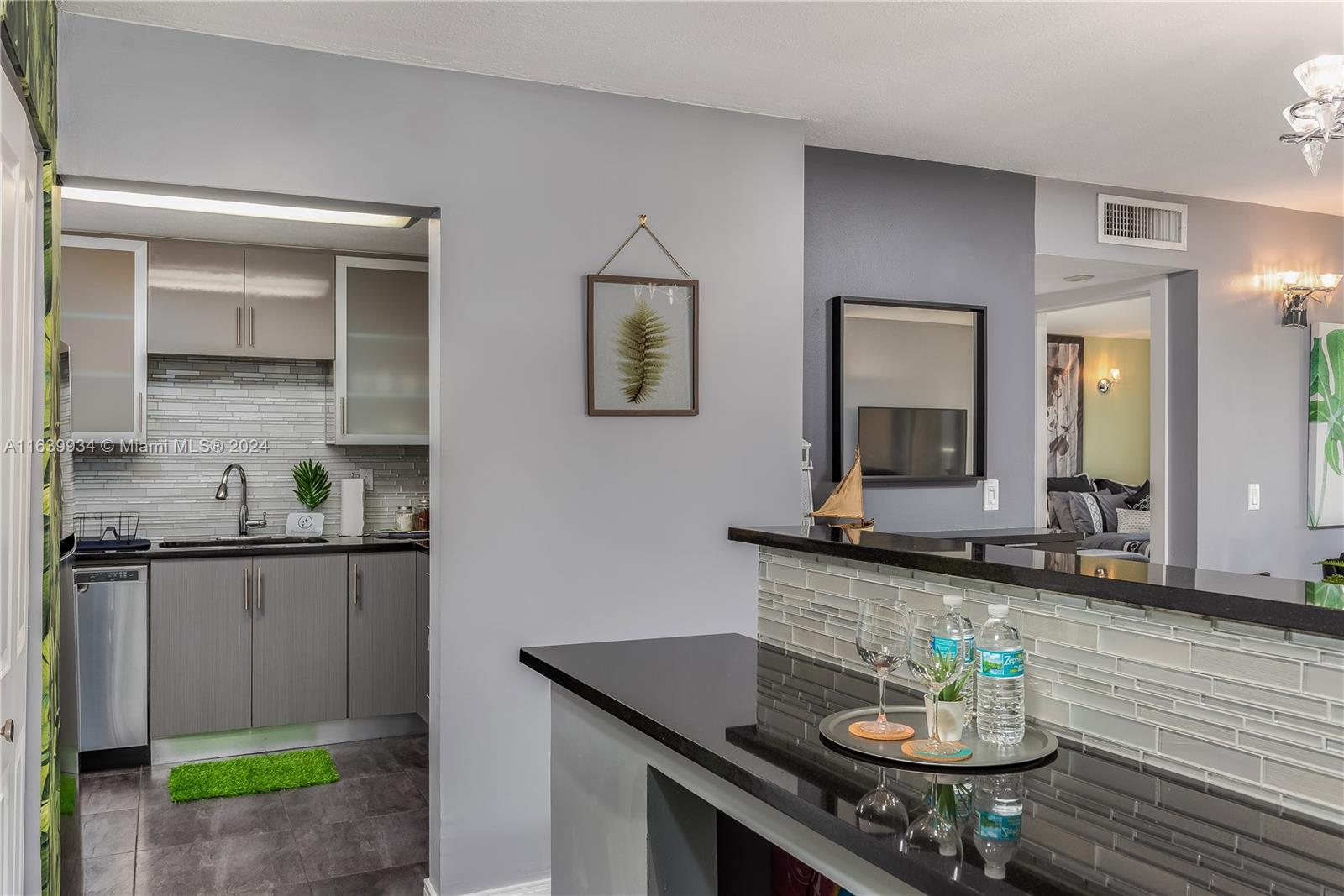 MARBELLA TOWER CONDO - Residential