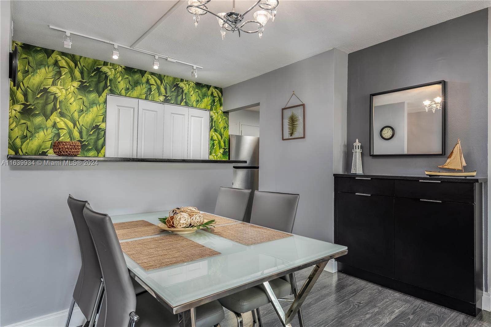 MARBELLA TOWER CONDO - Residential