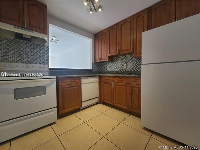 OLA CONDO - Residential Lease