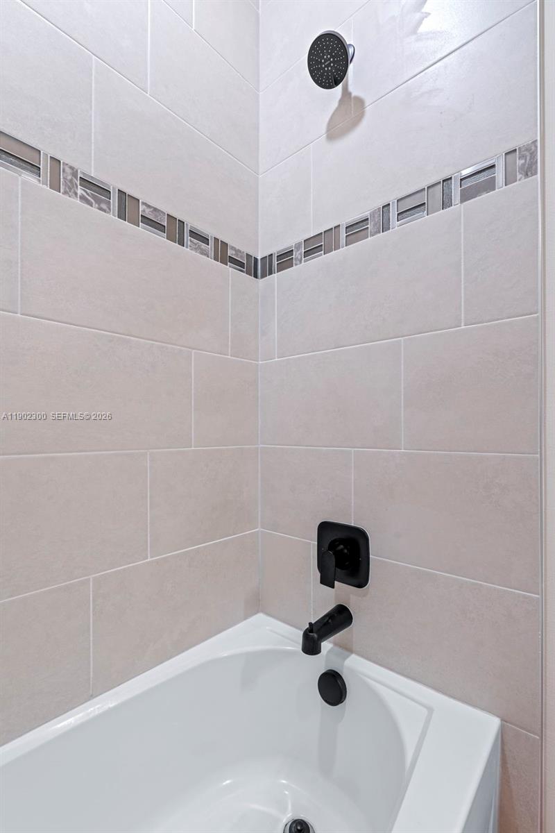 OAK TREE PROPERTY REDEVEL - Residential