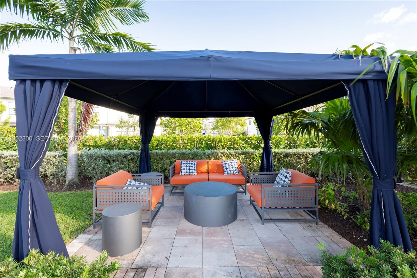 OAK TREE PROPERTY REDEVEL - Residential