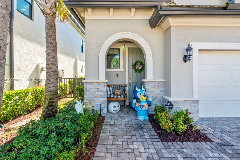 Photo of 2434 Primrose Pl, Oakland Park, FL 33309 (MLS # A11902300)