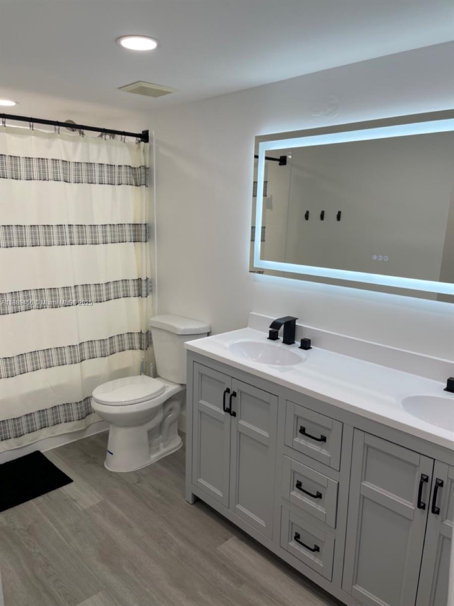 CARRINGTON AT COCONUT CRE - Residential Lease