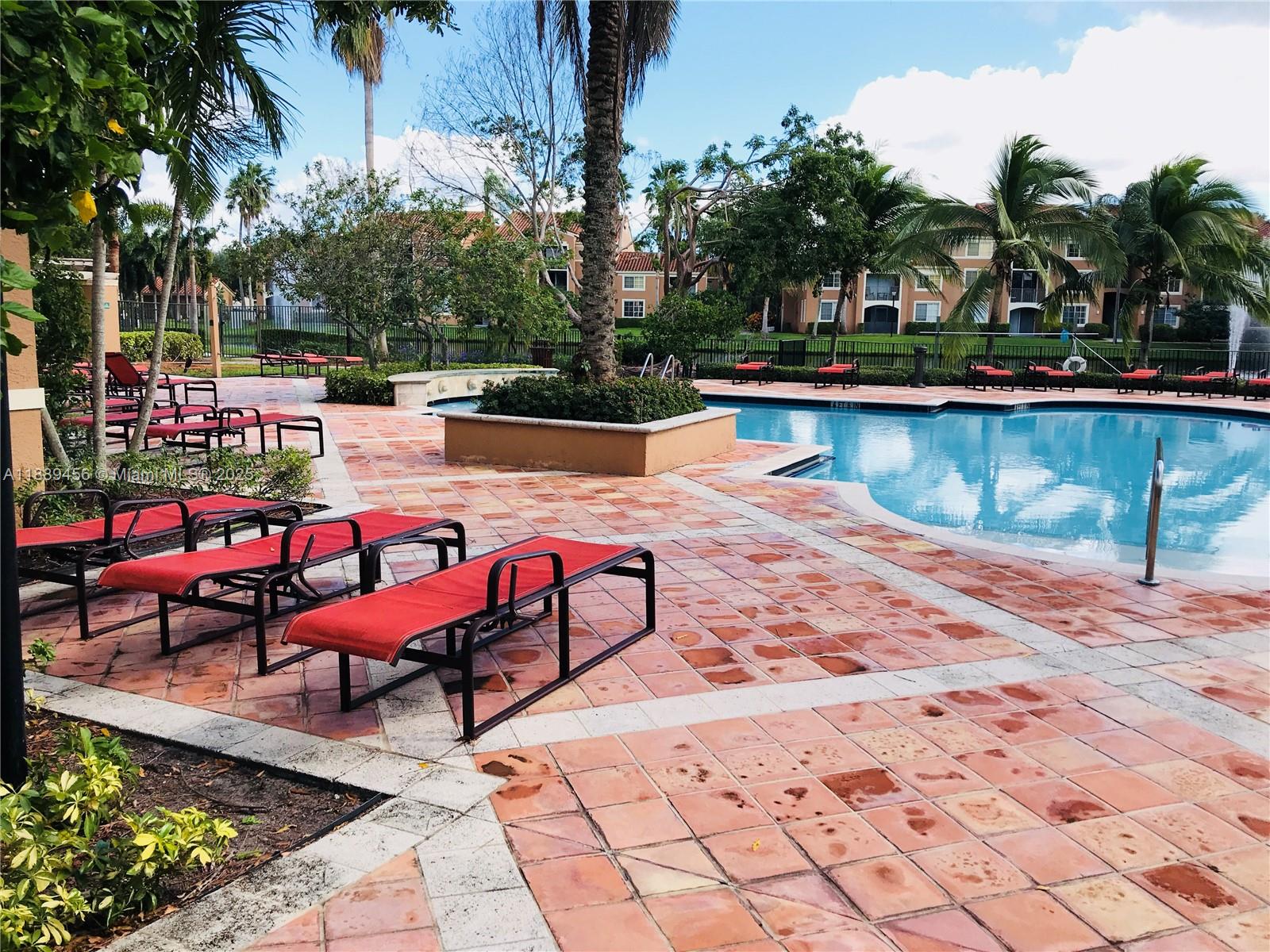 CARRINGTON AT COCONUT CRE - Residential Lease