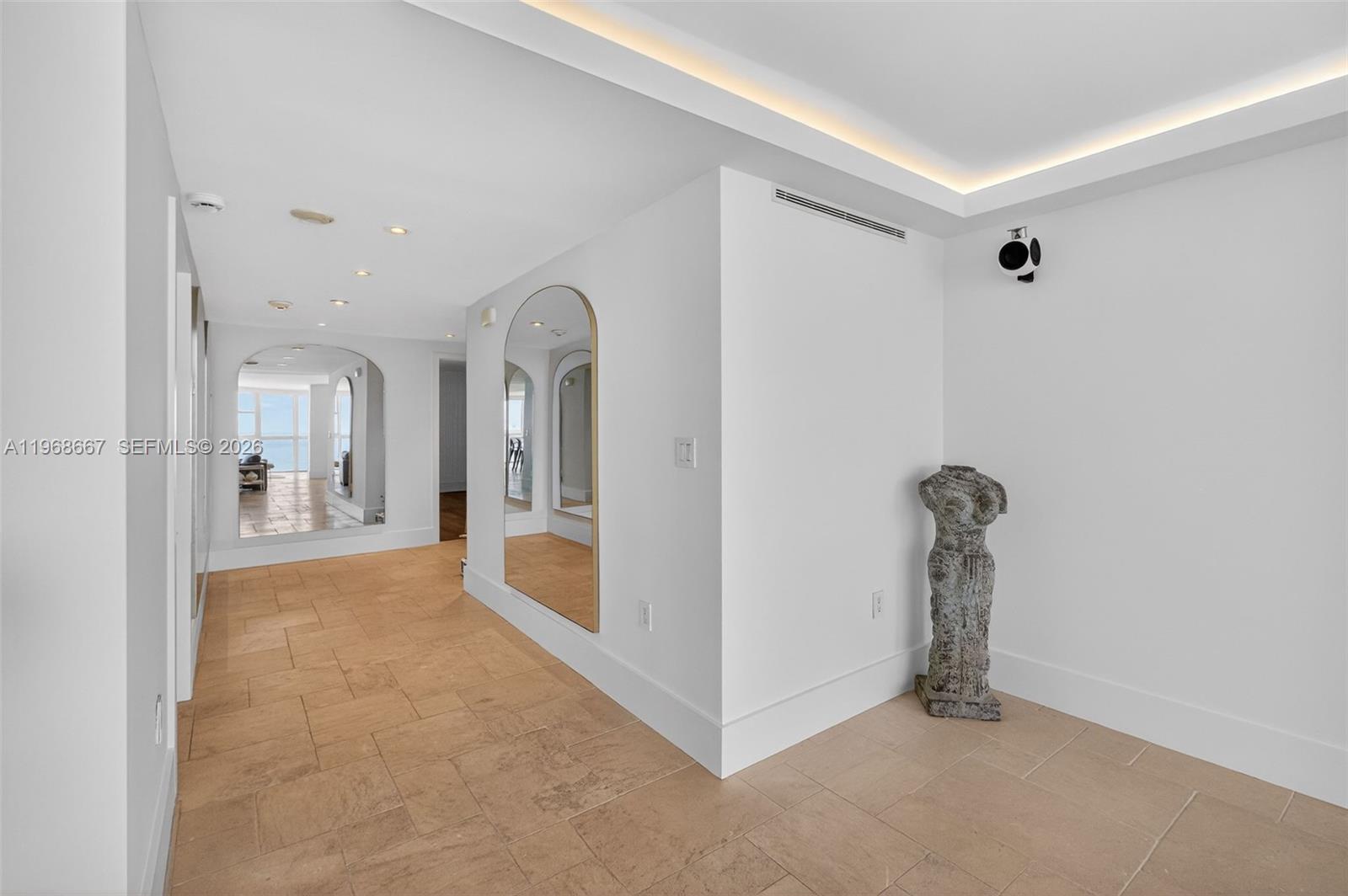 MAR-AZUL CONDO - Residential