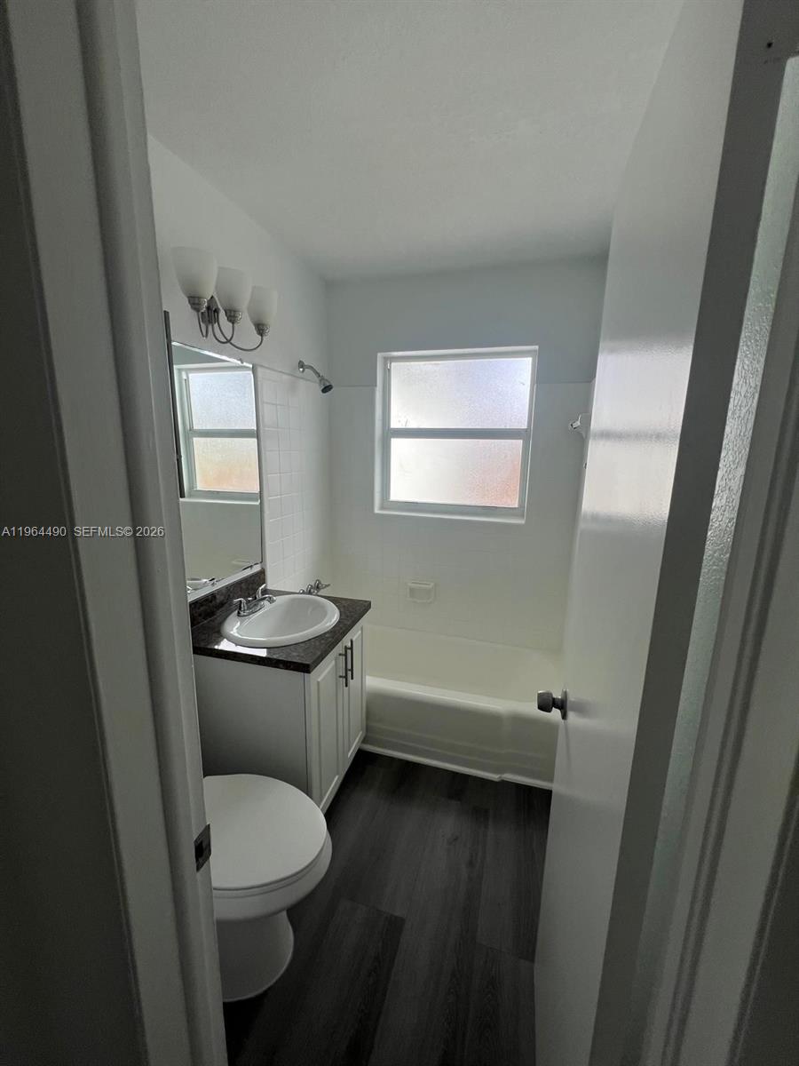 LAUDERDALE MANOR HOMESITE - Residential