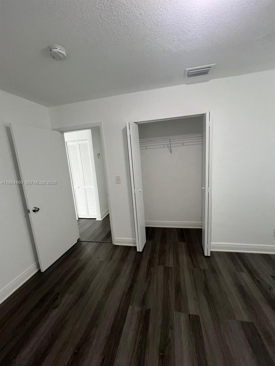 LAUDERDALE MANOR HOMESITE - Residential