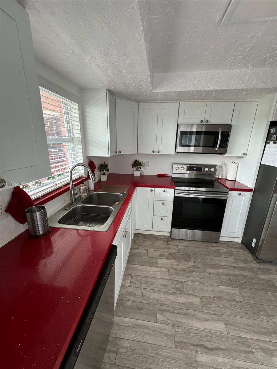 Property for Sale at 180 Ne 12th Ave 17E, Hallandale Beach, Broward County, Florida - Bedrooms: 2 
Bathrooms: 2  - $250,000
