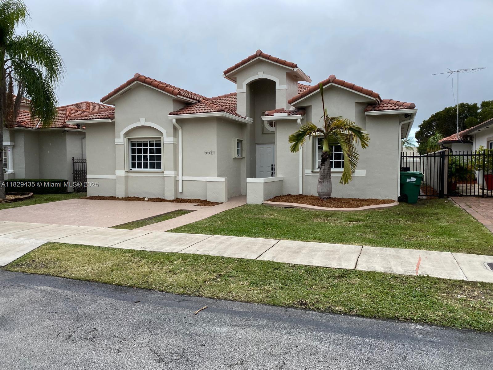please contact listing agent for showing