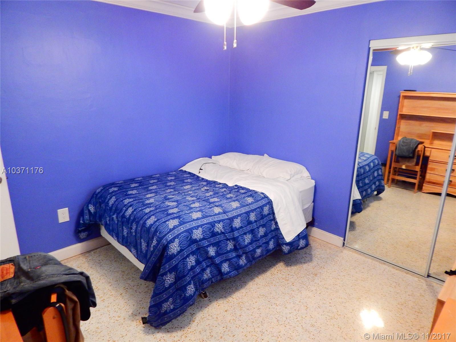 COURTYARDS OF THE GROVE C - Residential Lease