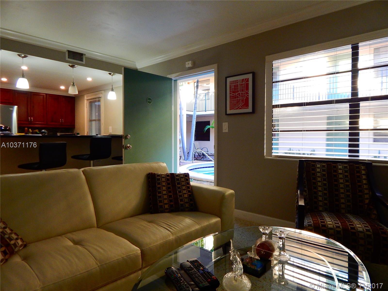 COURTYARDS OF THE GROVE C - Residential Lease