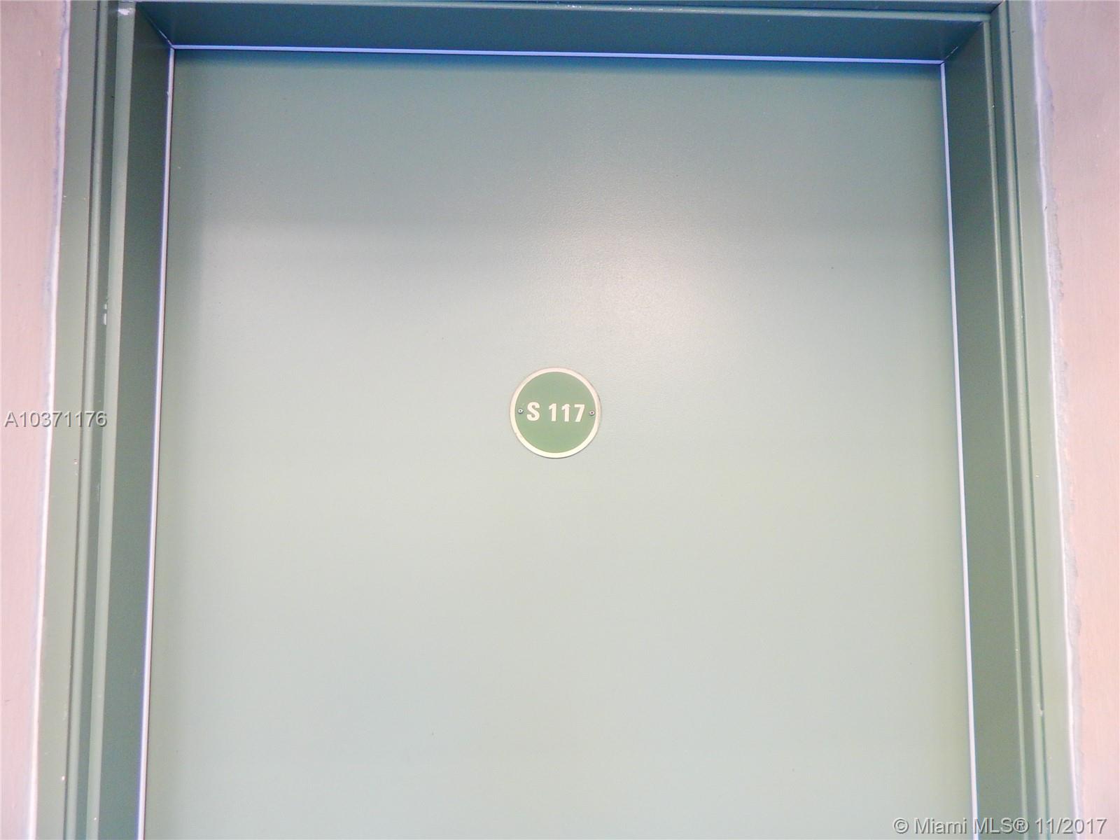 COURTYARDS OF THE GROVE C - Residential Lease