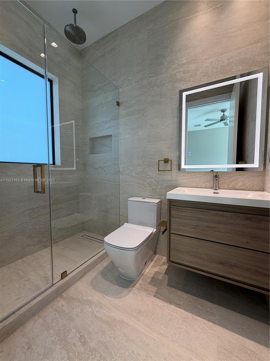 HOLLYWOOD LAKES SECTION 1 - Residential