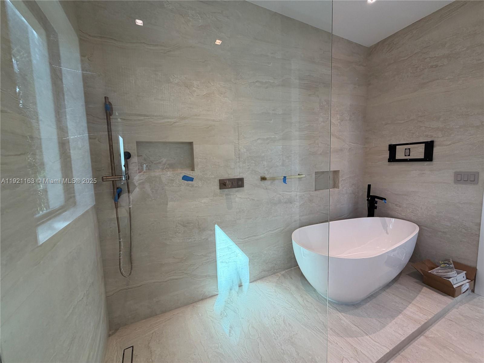 HOLLYWOOD LAKES SECTION 1 - Residential