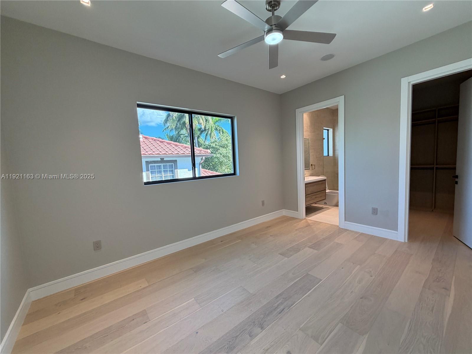 HOLLYWOOD LAKES SECTION 1 - Residential