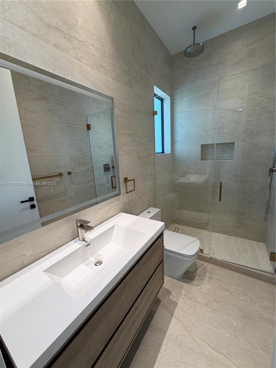 HOLLYWOOD LAKES SECTION 1 - Residential