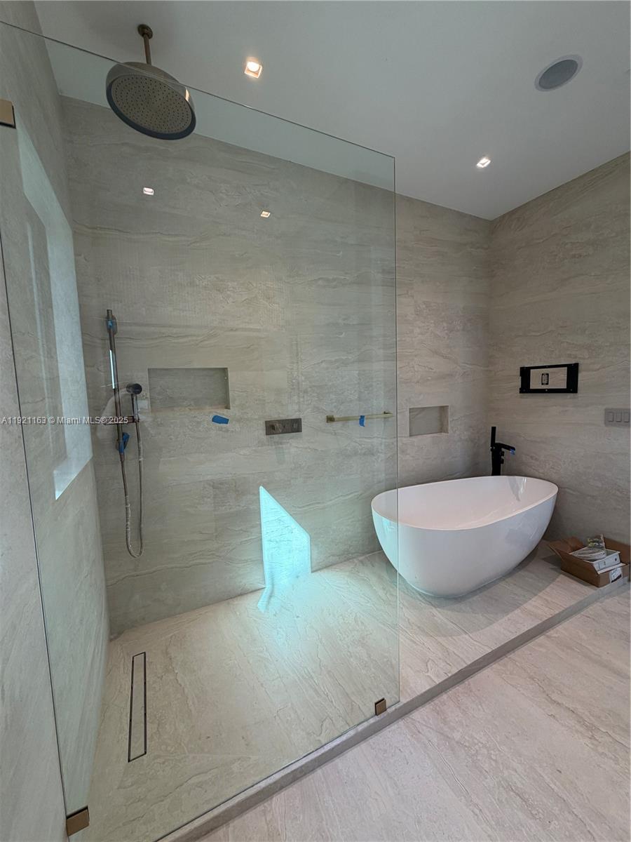 HOLLYWOOD LAKES SECTION 1 - Residential